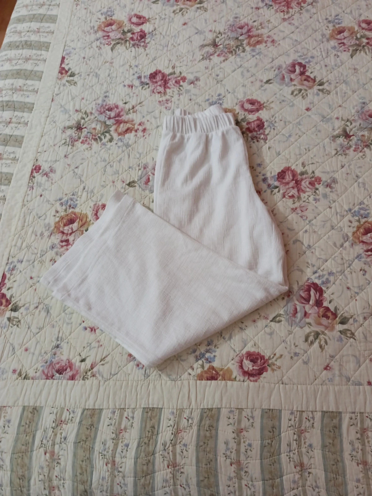 Pantalón verano – H&M – taille 9 ans / 134 cm