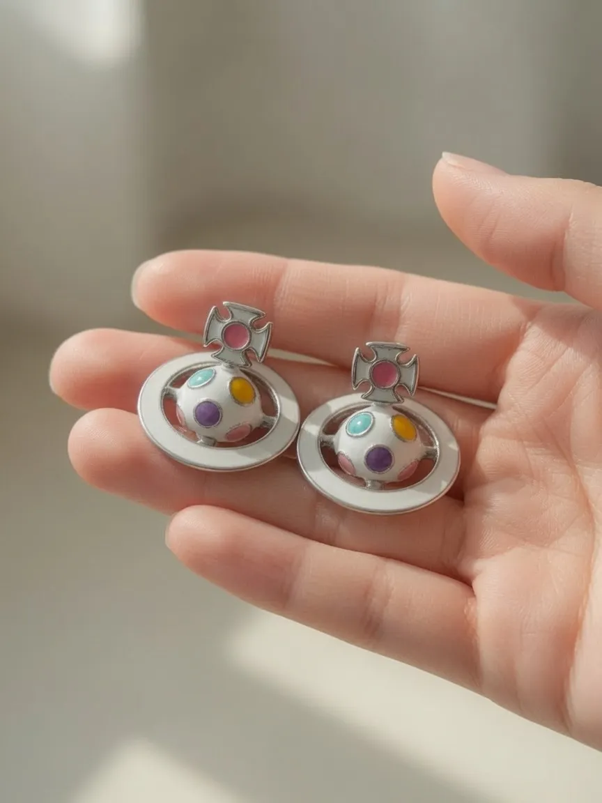 Boucles d'oreilles Vivienne Westwood colorées 3