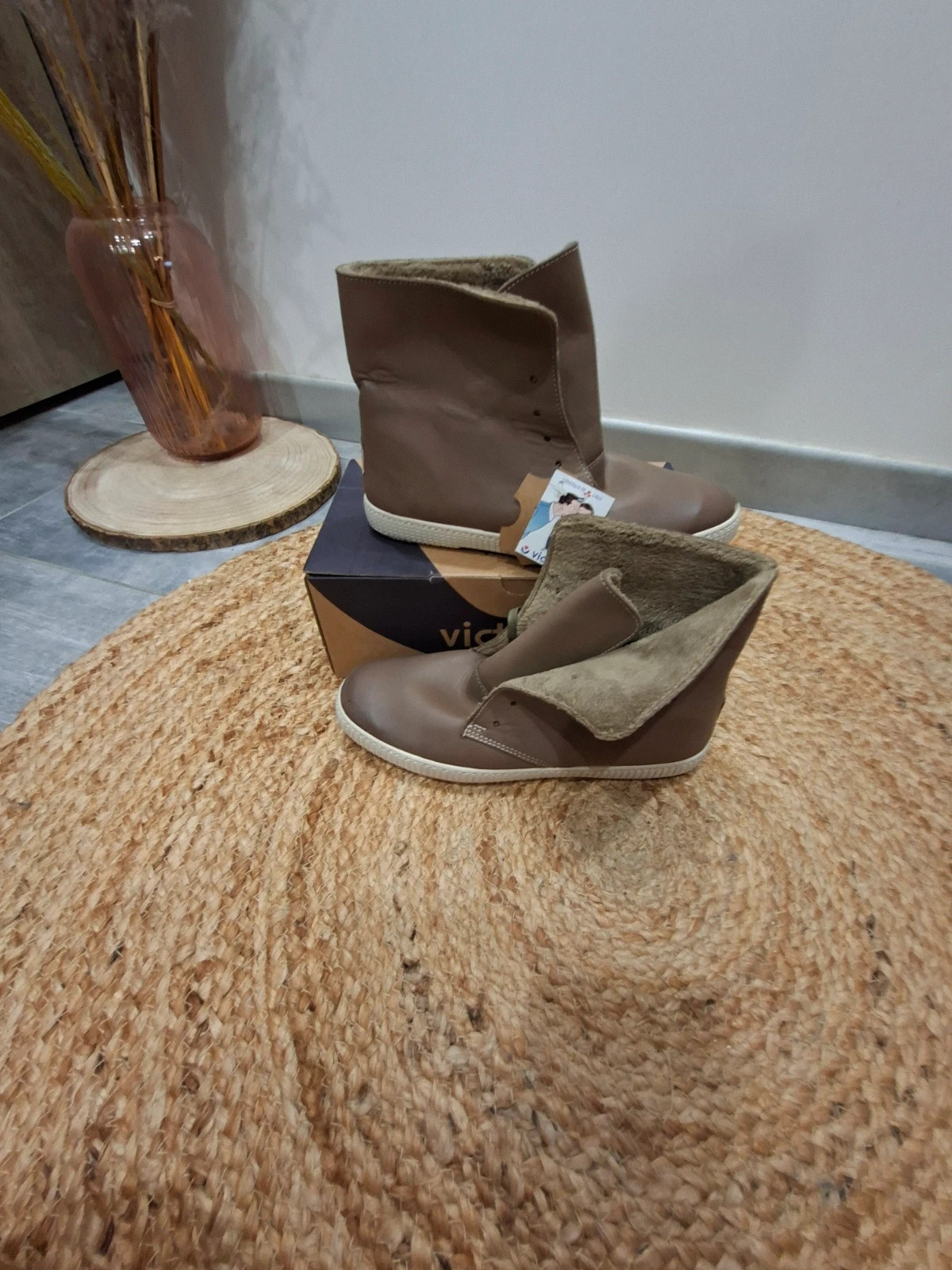 Bottines Victoria taupe fourrées neuves avec boîte – T40 – Victoria – taille 40 2