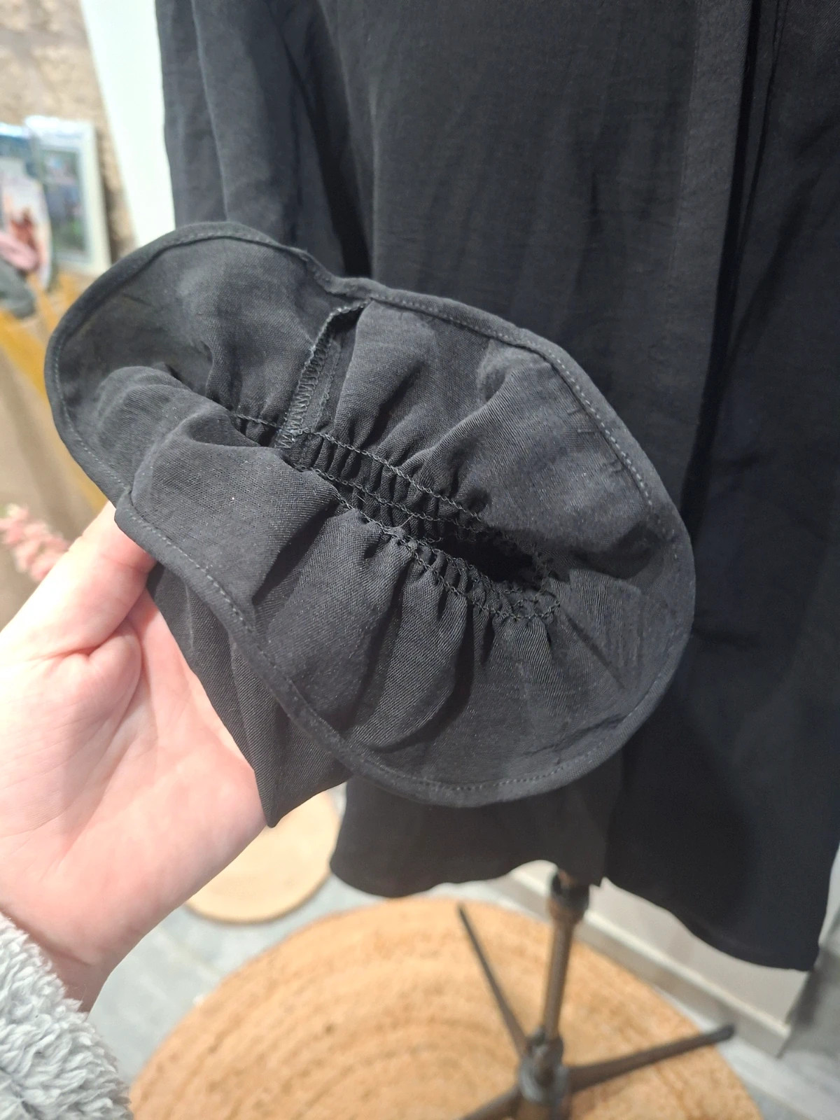 Chemisier femme noir à col perlé – Nougat Paris taille3 – Nougat – taille L / 40 / 12 4