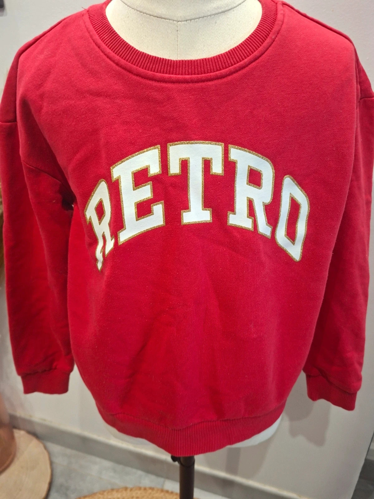 Sweat rouge Only « RETRO » fille 7-8 ans – ONLY – taille 7 ans / 122 cm 2