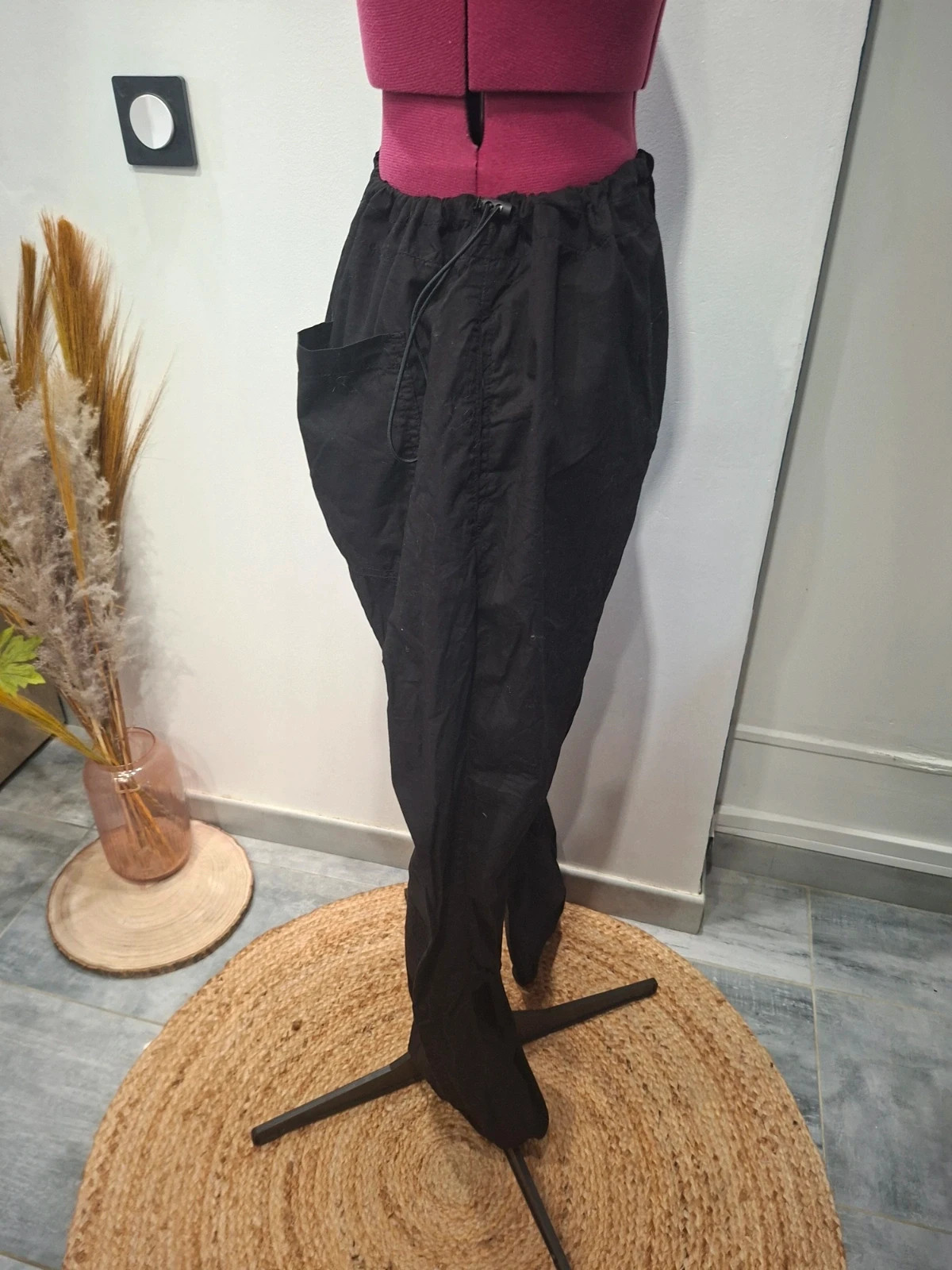 Pantalon cargo noir Jennyfer – taille M – Jennyfer – taille M / 38 / 10 5