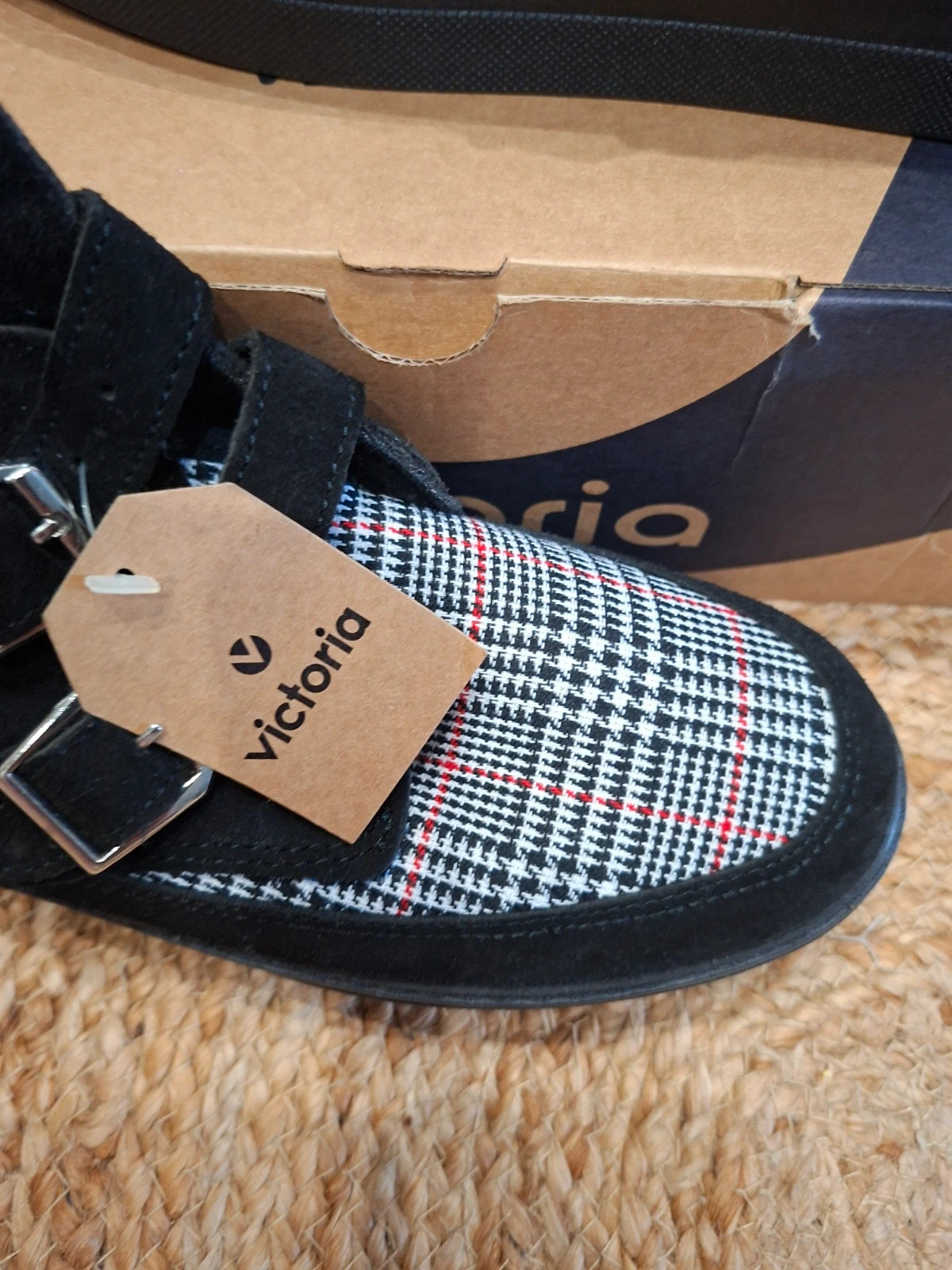 Victoria – Bottines montantes noires à boucles – T.39 – Victoria – taille 39 3
