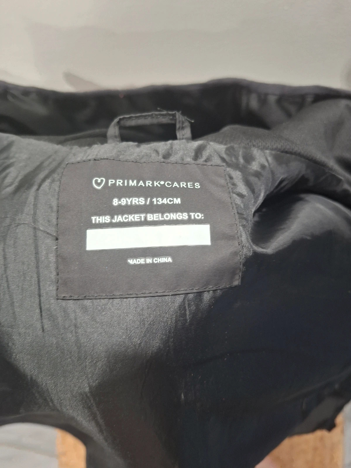 Veste noire matelassée à capuche Primark 8-9 ans 134 cm – Primark – taille 9 ans / 134 cm 4