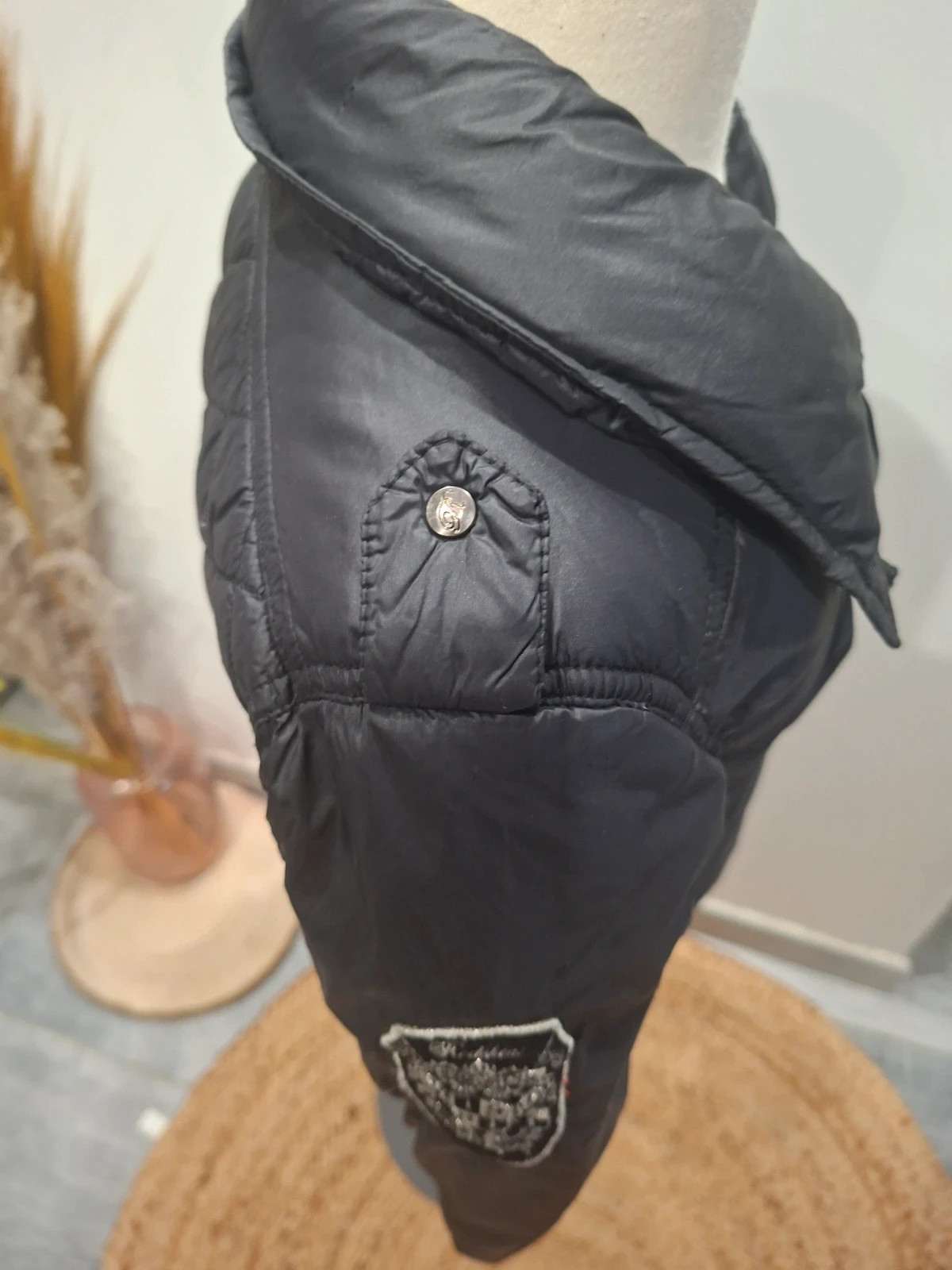 Doudoune Redskins enfant noire à capuche 6 ans – Redskins – taille 6 ans / 116 cm 5