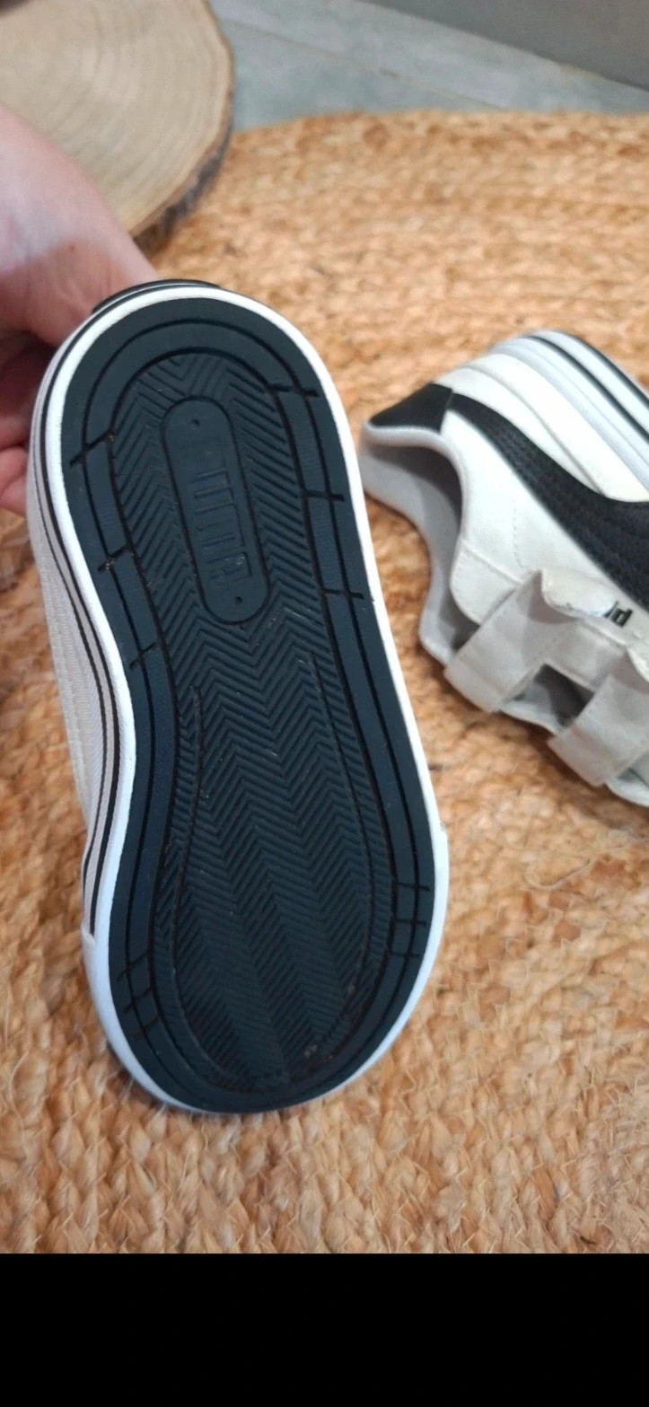 Baskets Puma blanches à scratch – pointure 32 – Puma – taille EU 32 4