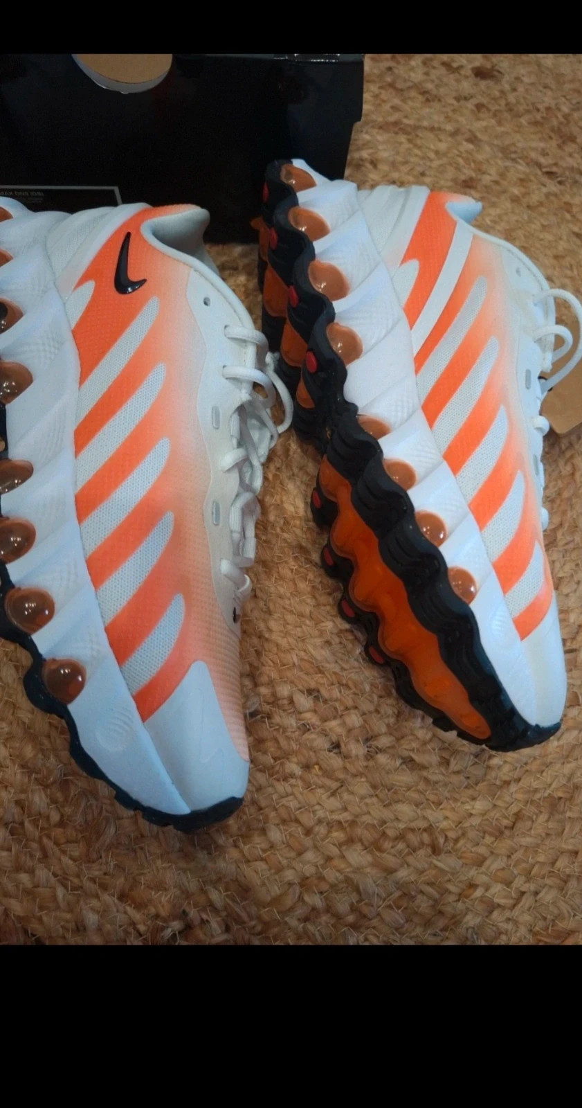 Nike Air Max Dn8 neuves – blanc & orange taille 39 – Nike Air – taille 39 2