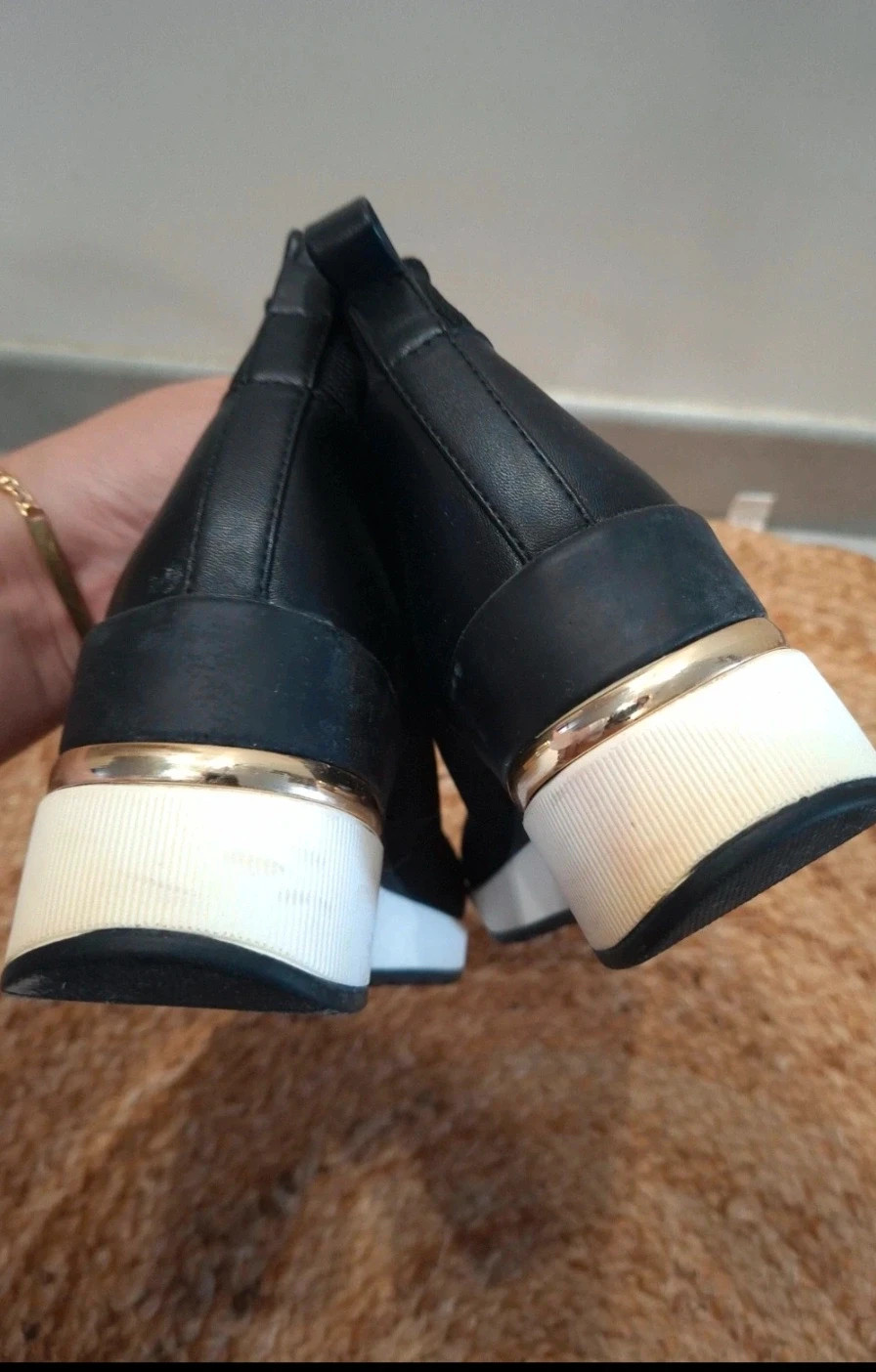 Bottines noires à talon compensé – pointure 36 – taille 36 5