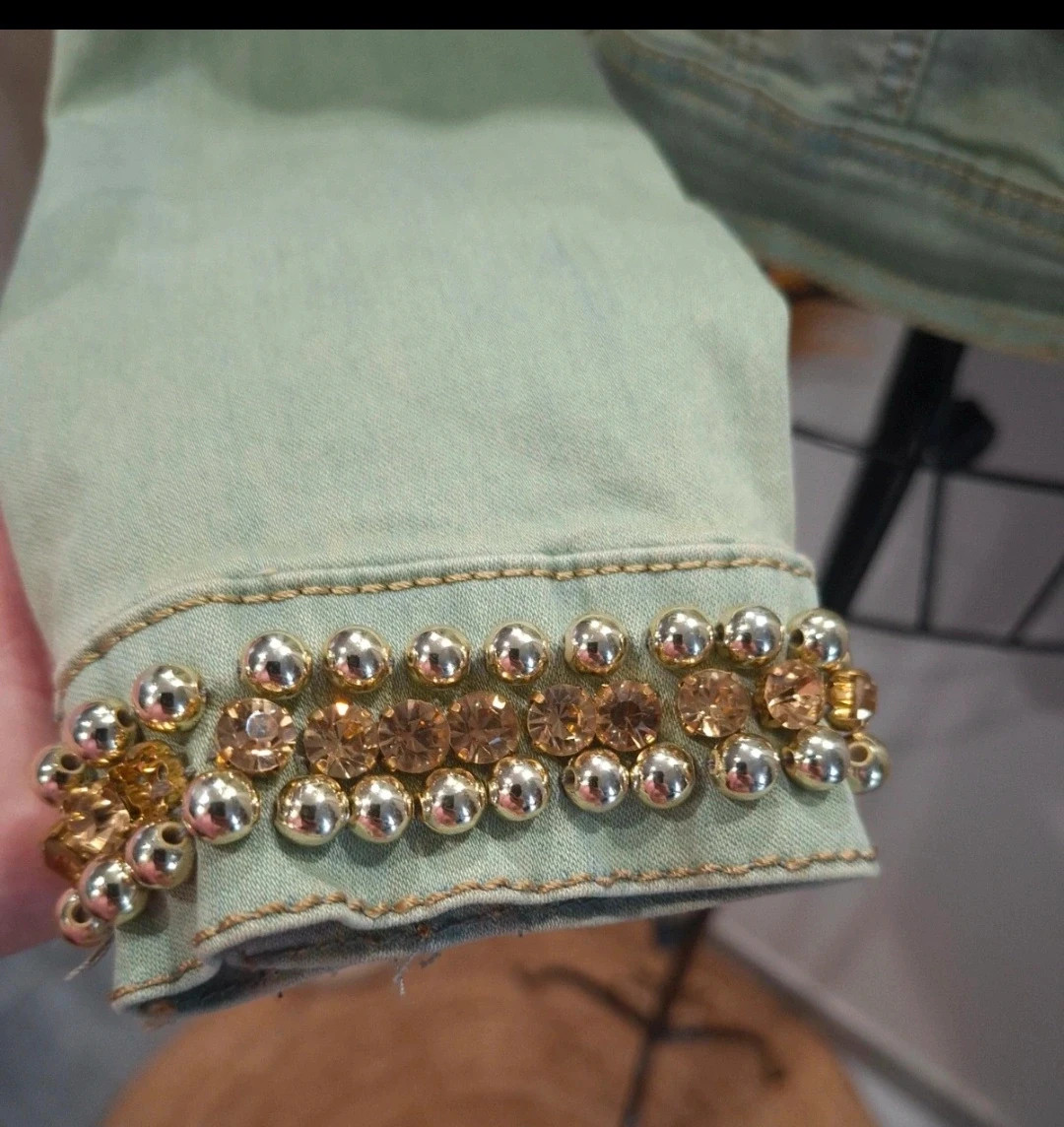 Veste en jean vert pastel ornée de perles et strass – taille M – taille M / 38 / 10 5