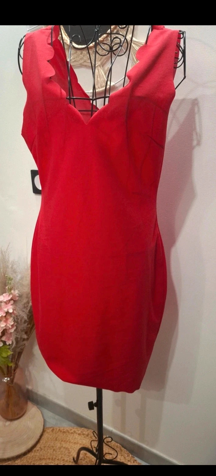 Robe rouge élégante à volants – Shein – T. L 40/42 – Shein – taille L / 40 / 12
