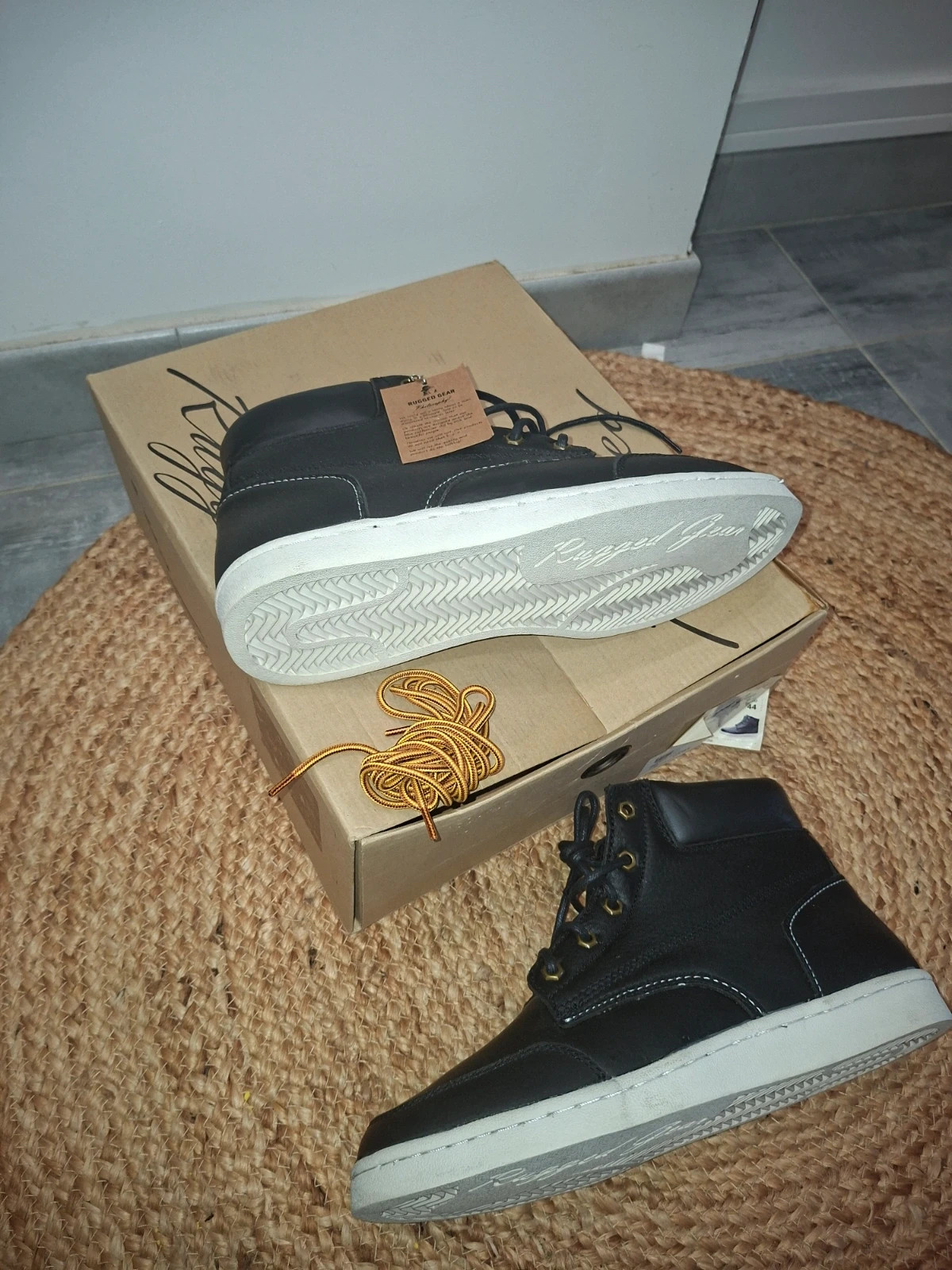 Baskets montantes homme Rugged Gear – taille 44 – neuves – Rugged Gear – taille 44 2