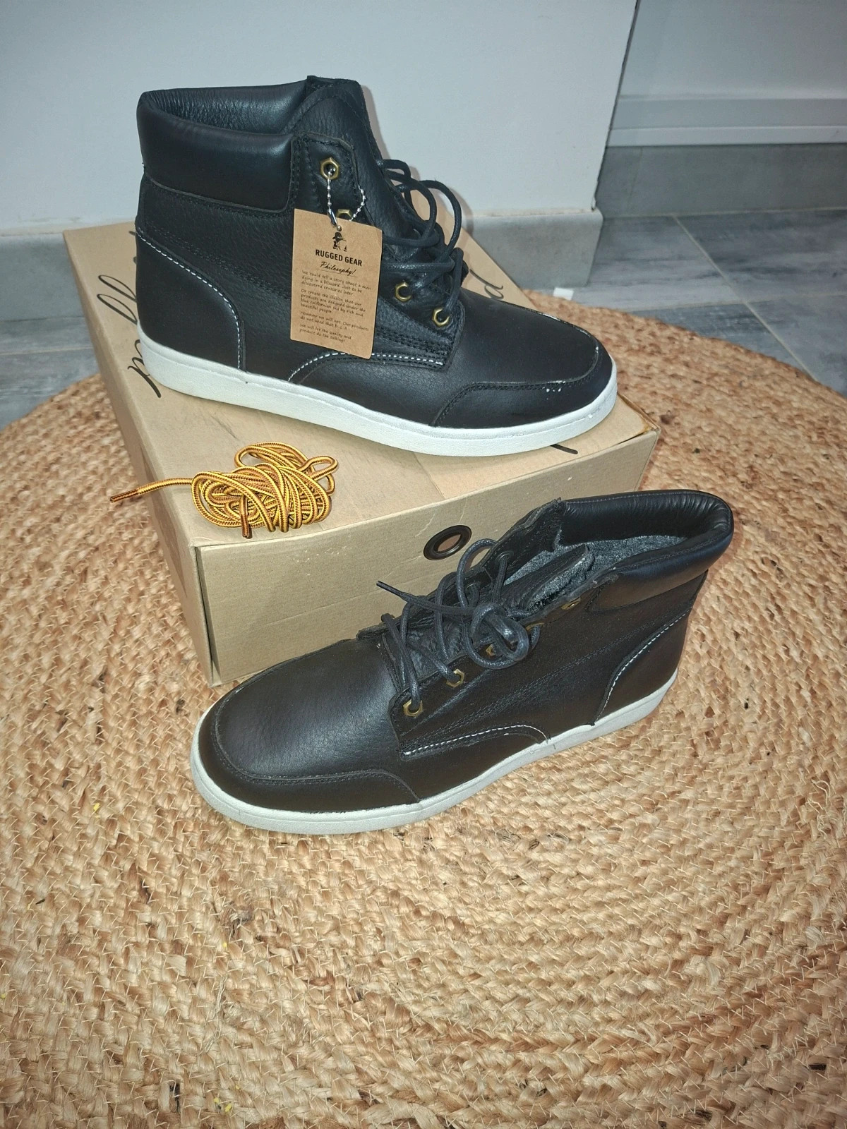 Baskets montantes homme Rugged Gear – taille 44 – neuves – Rugged Gear – taille 44