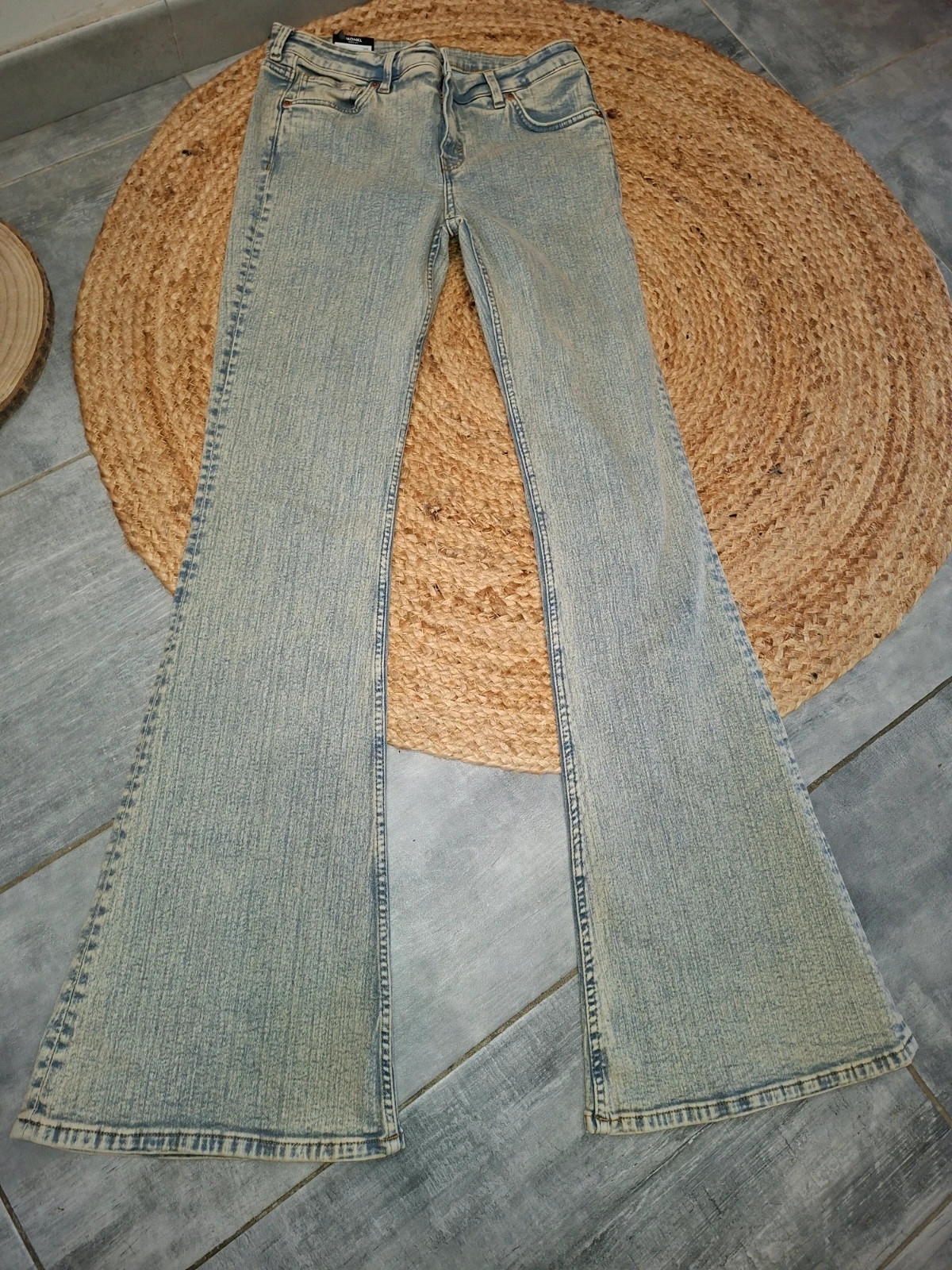 Jean Monki flare taille 28/34 – Monki – taille M / 38 / 10 2