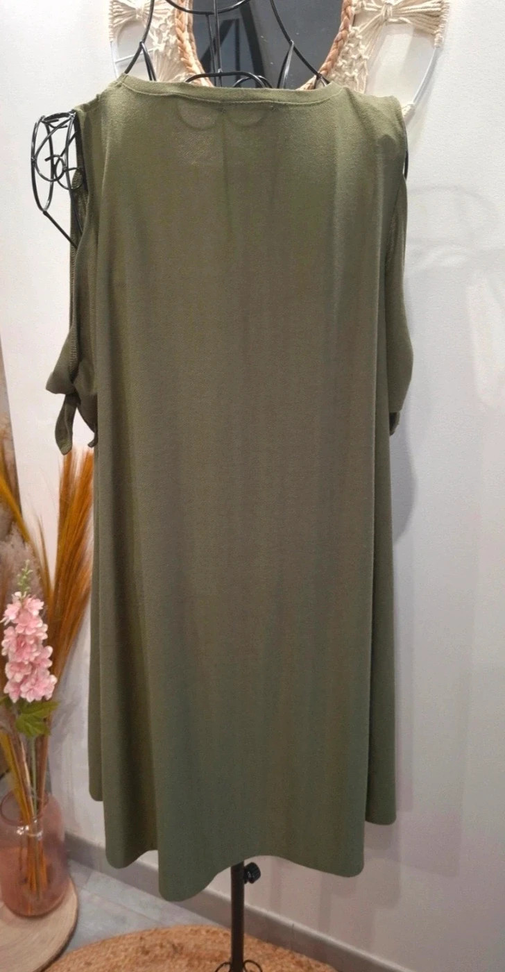 Robe kaki Kiabi avec liens aux manches – taille M – Kiabi – taille M / 38 / 10 5