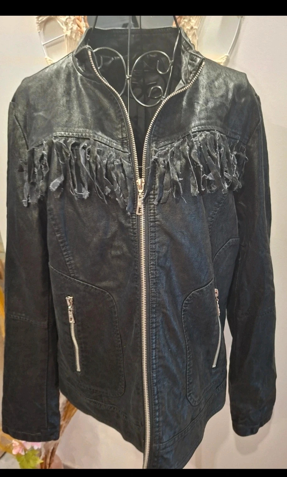 Veste noire effet cuir à franges – taille L / 40 / 12 2