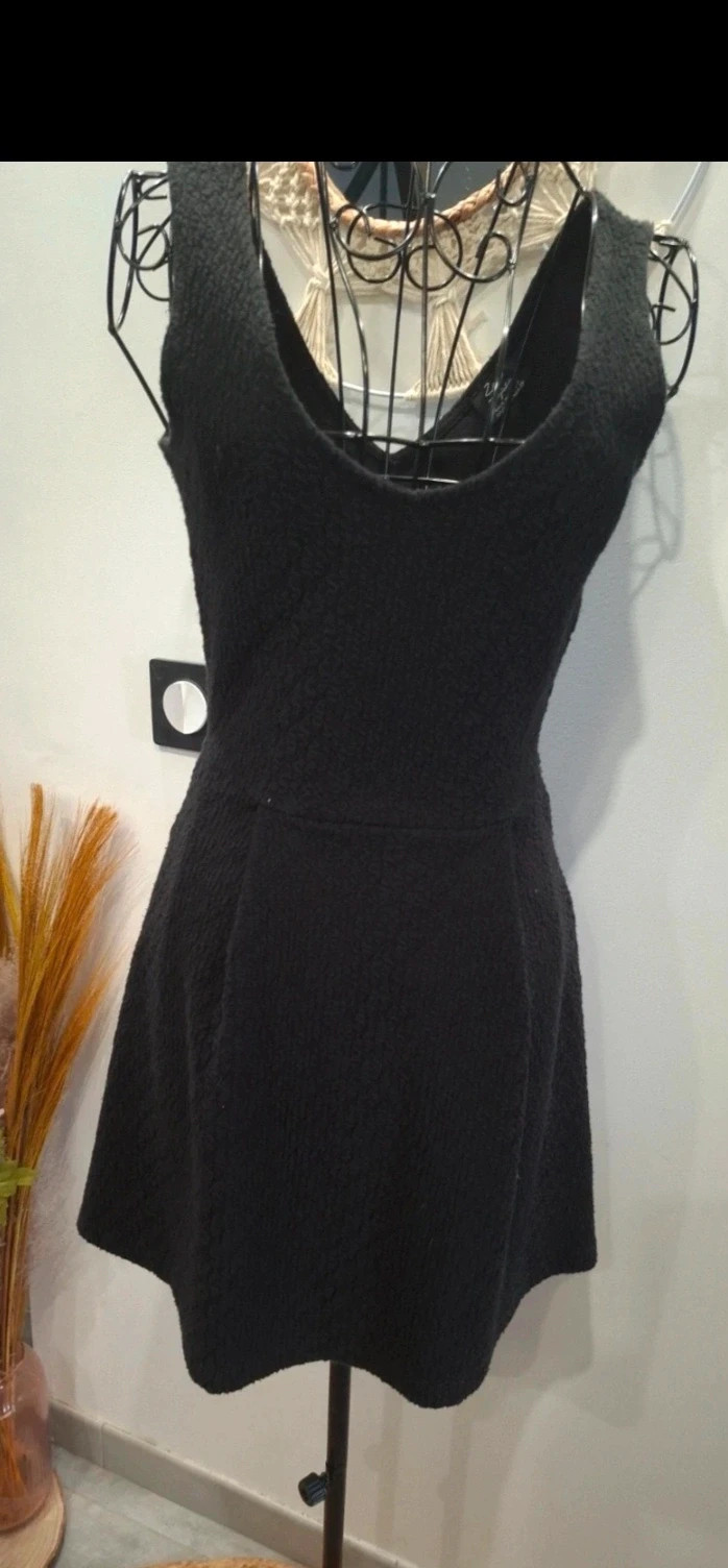 Robe noire Zara Trafaluc taille S – coupe patineuse