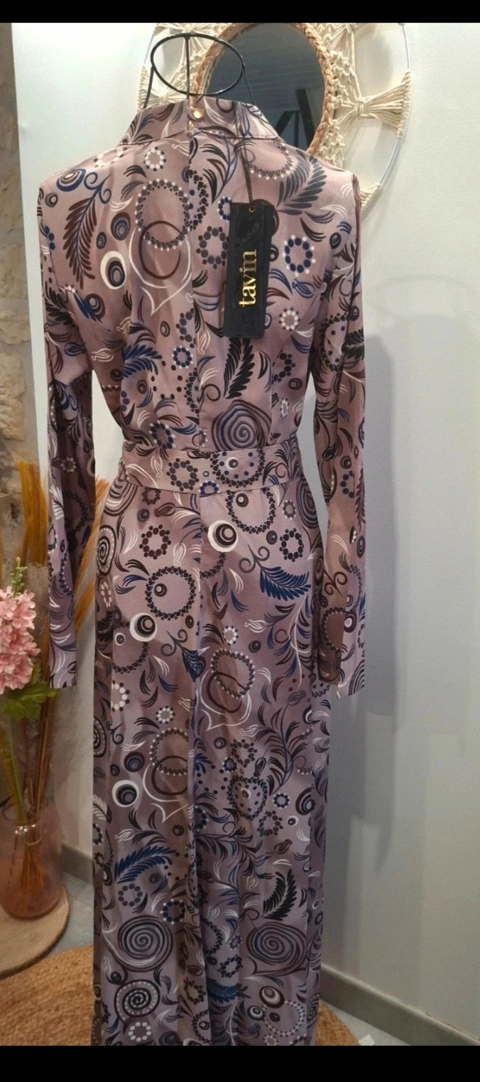 Robe longue Tavin imprimé graphique col montant ceinturée taille 40 – Tavin – taille L / 40 / 12 5