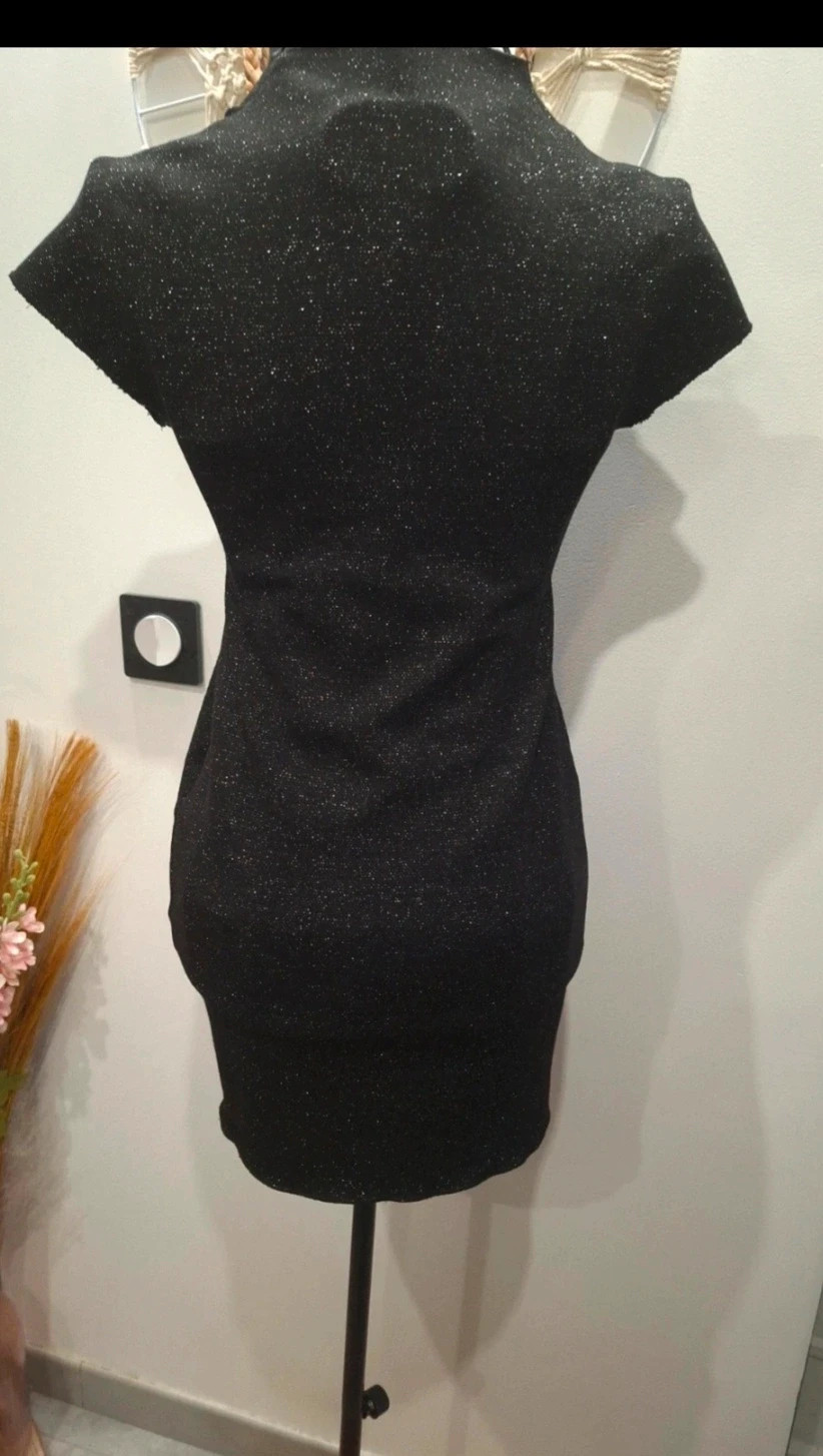 robe noire pailletée zara – taille s – Zara – taille S / 36 / 8 5