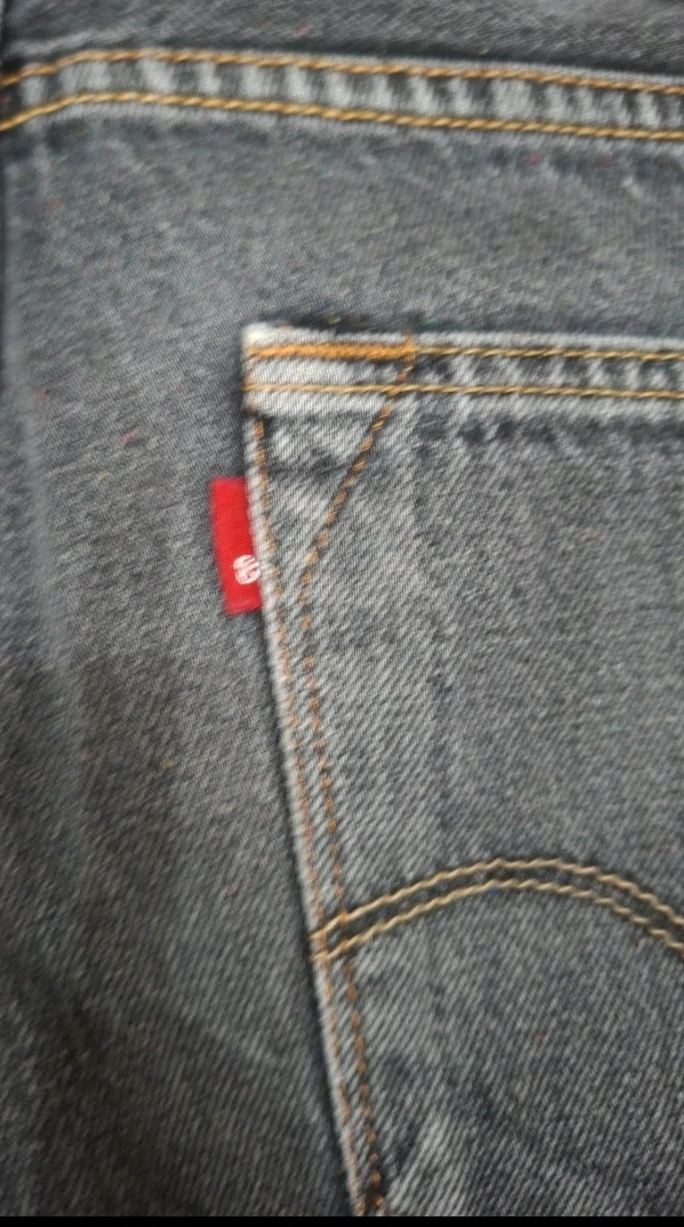 Jean Levi’s homme W32 L30 gris anthracite coupe droite vintage – Levi's – taille W32 | FR 42 5