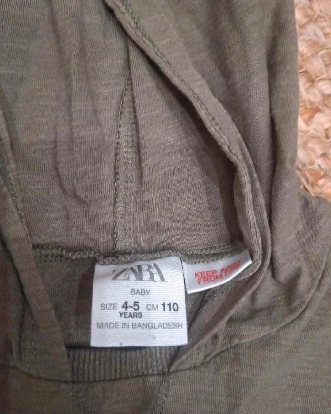 Zara baby – Sweat à capuche kaki – 4/5 ans (110 cm) – Zara – taille 5 ans / 110 cm 3