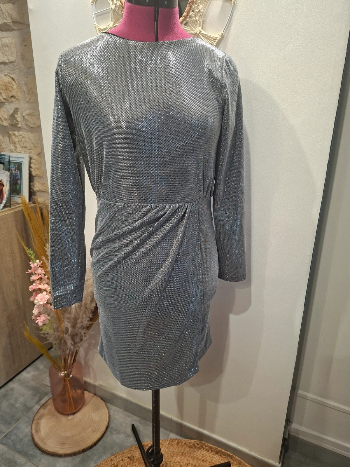 Robe Makeven argentée – Taille M – Neuve avec étiquette – makeven – taille M / 38 / 10