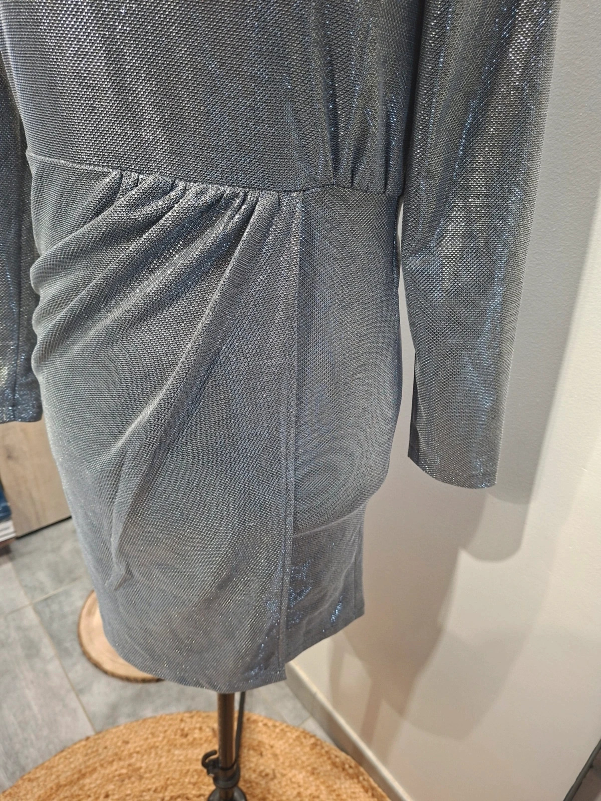 Robe Makeven argentée – Taille M – Neuve avec étiquette – makeven – taille M / 38 / 10 4