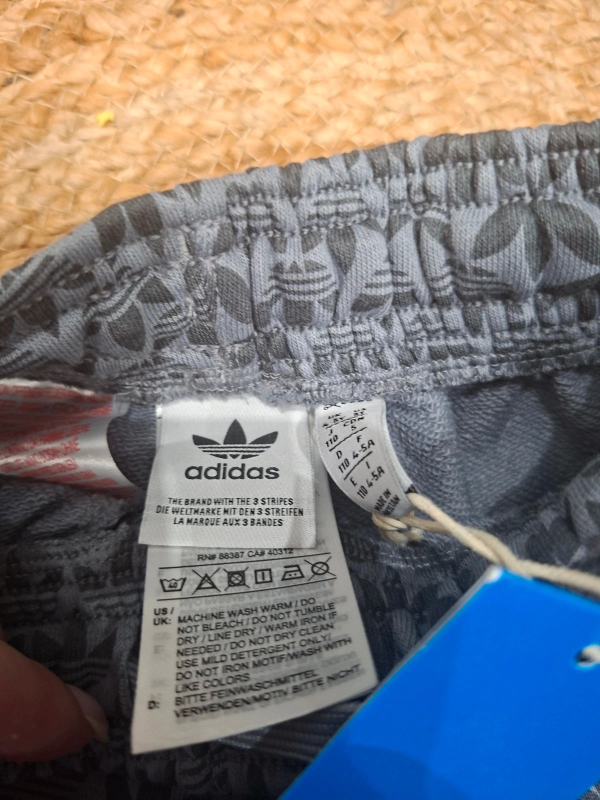 Adidas Originals short enfant 4/5 ans 110 cm neuf étiquette gris – adidas – taille 5 ans / 110 cm 3
