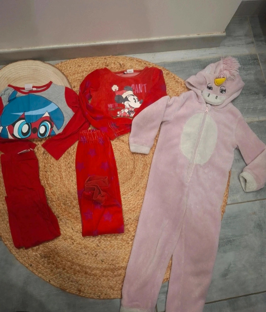 Lot de 3 pyjamas fille – 5 ans – Disney – taille 5 ans / 110 cm
