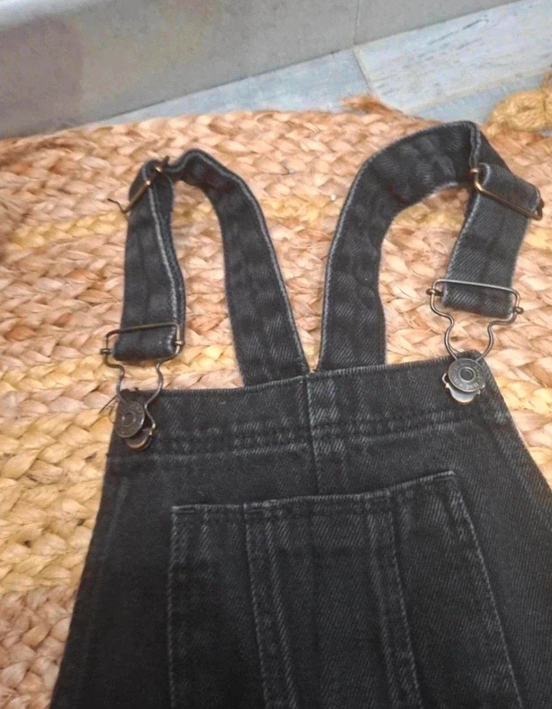 Salopette en jean noire fille – 7/8 ans / 122 cm – MGN – taille 7 ans / 122 cm 2