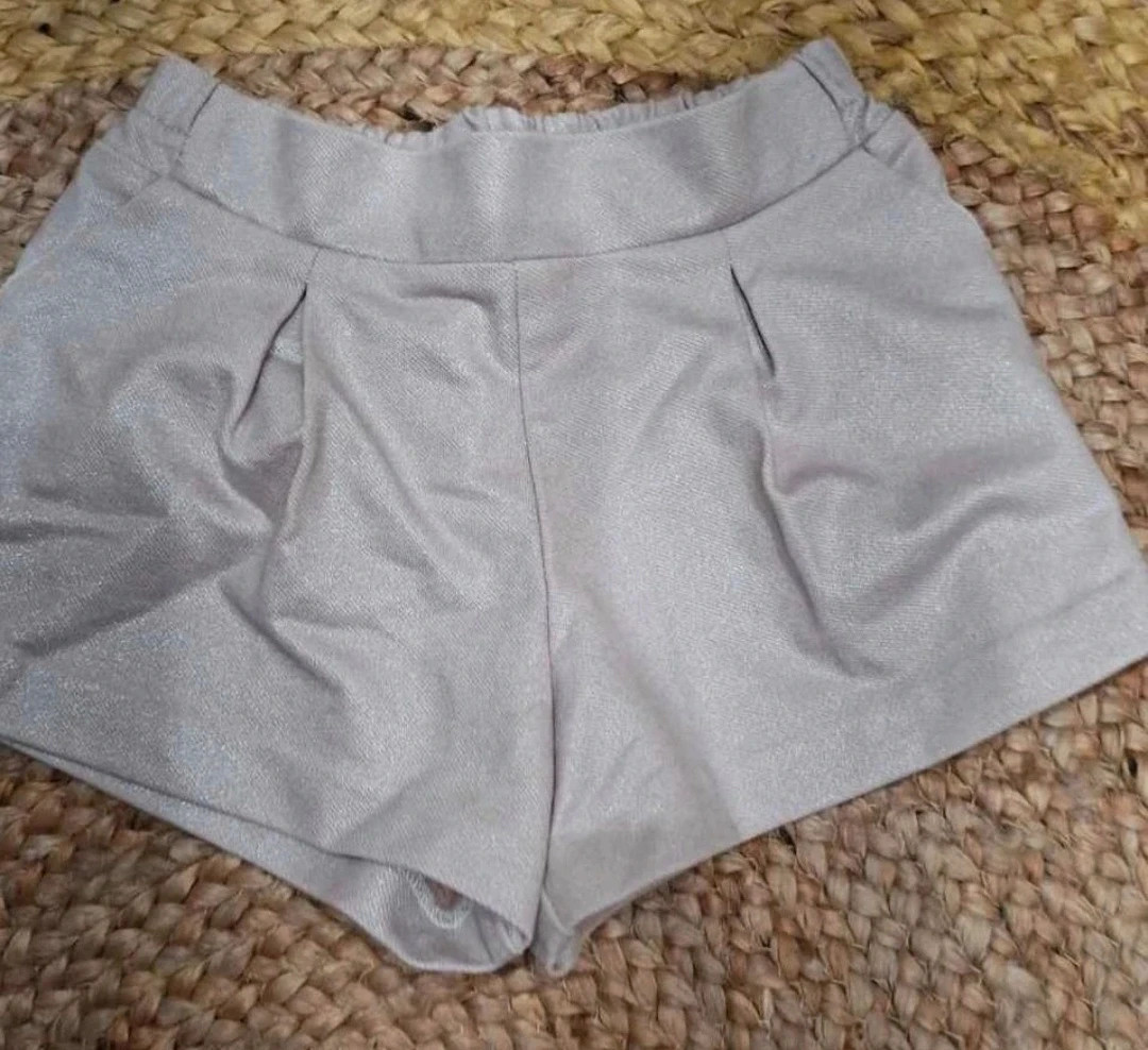 Short habillé gris clair Catimini 3 ans / 98 cm – Catimini – taille 3 ans / 98 cm 2