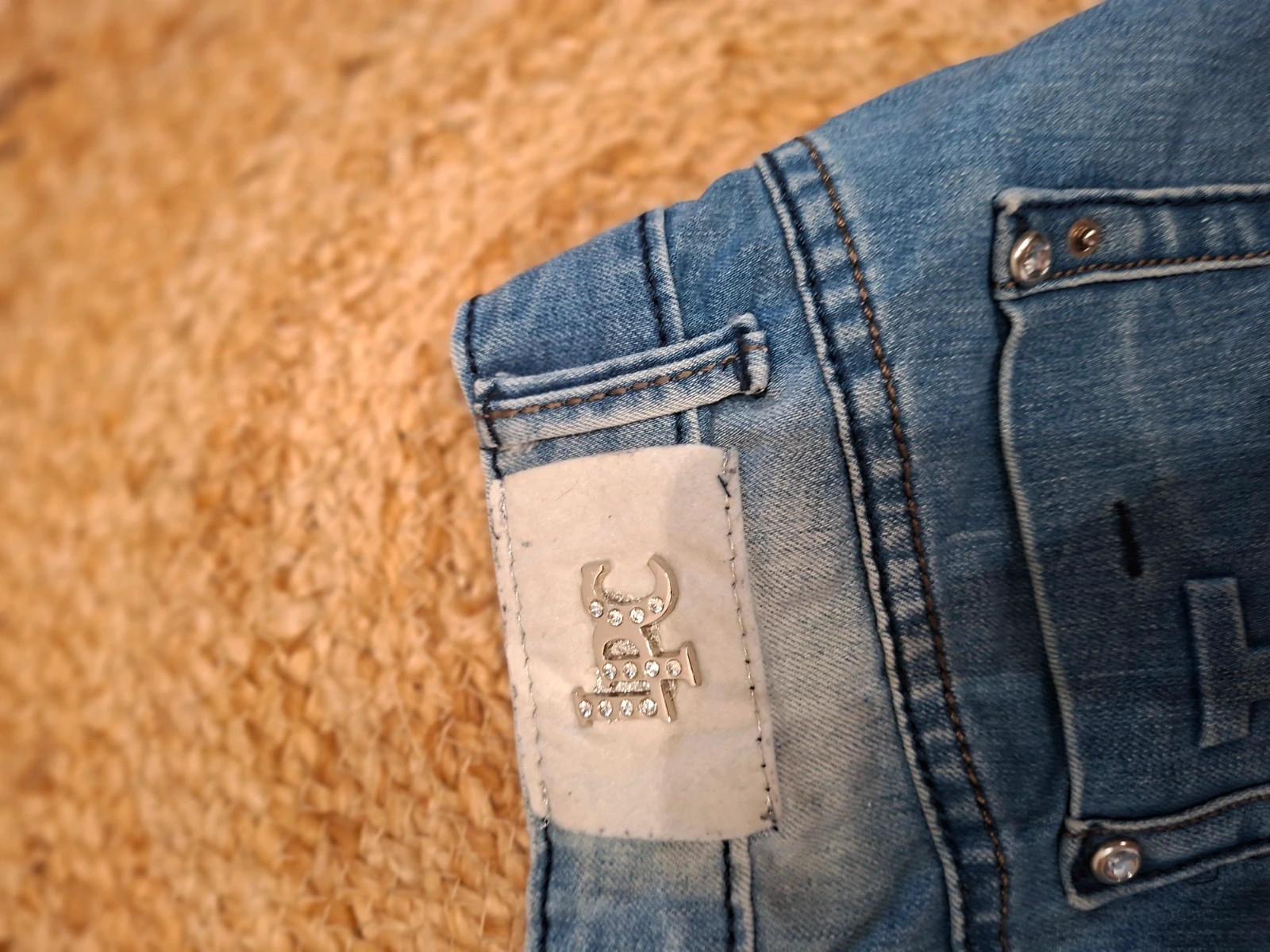 Jupe en jean LPC Girls délavée avec strass - Taille 16 ans – LPC GIRLS – taille 16 ans / 176 cm 4