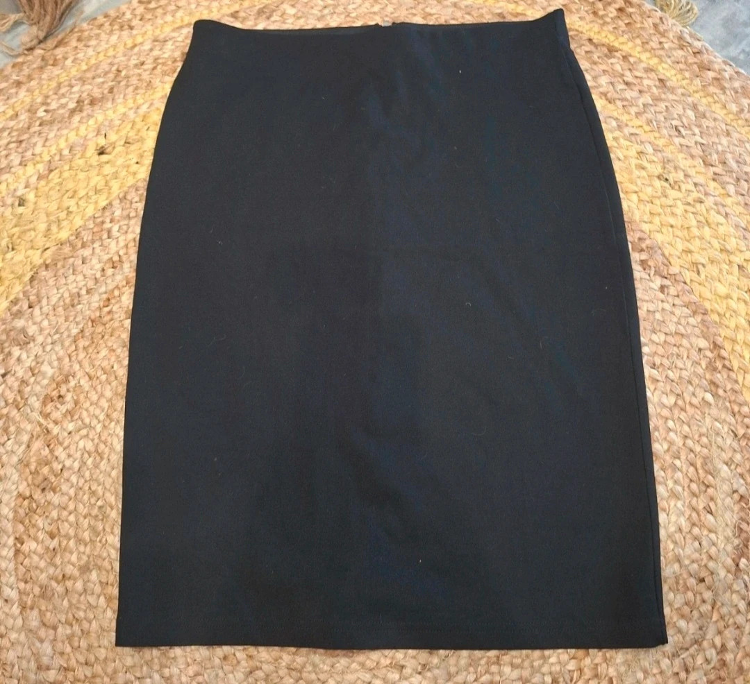 Jupe crayon noire zippée Kiabi Taille 46 (XL/XXL) – Kiabi – taille XXXL / 46 / 18