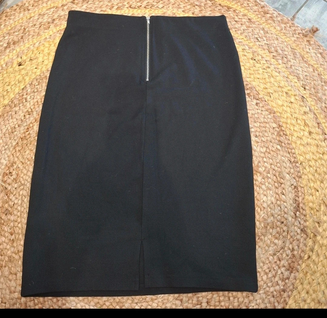 Jupe crayon noire zippée Kiabi Taille 46 (XL/XXL) – Kiabi – taille XXXL / 46 / 18 3