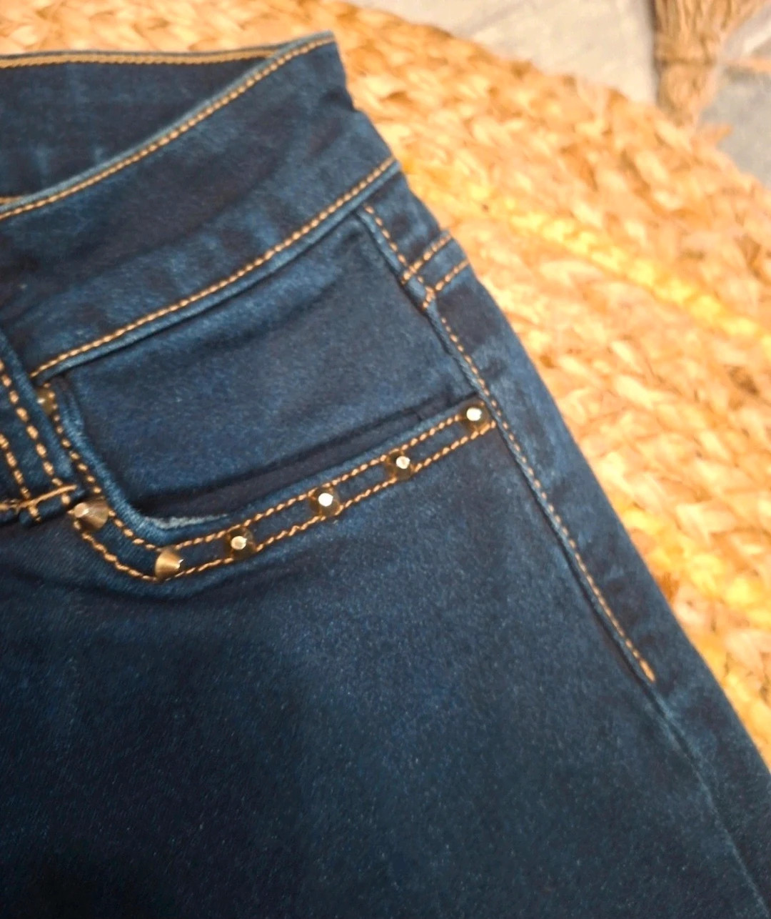 Jean slim brut avec strass et clous Miss RJ Taille 34 (XS) – Miss RJ – taille XS / 34 / 6 3