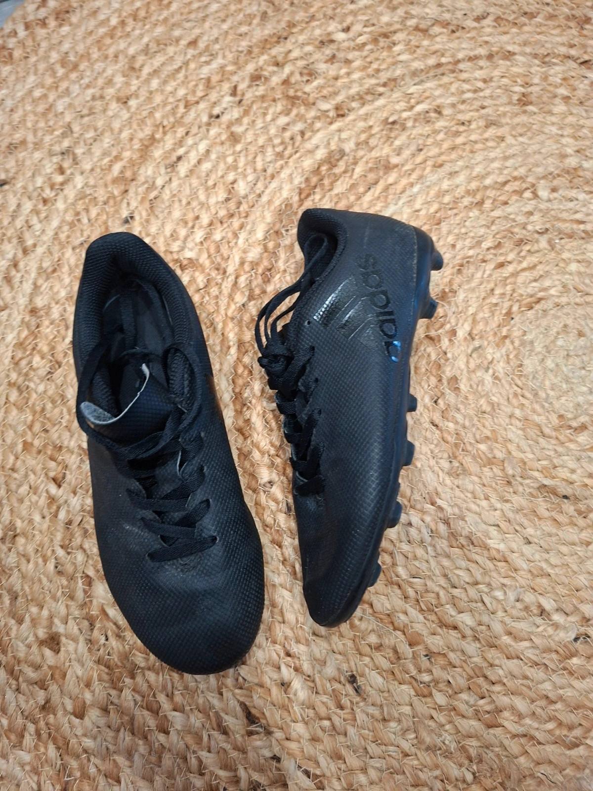 Chaussures de football crampons moules Adidas noires - Pointure 33/33.5 – adidas – taille 33 2