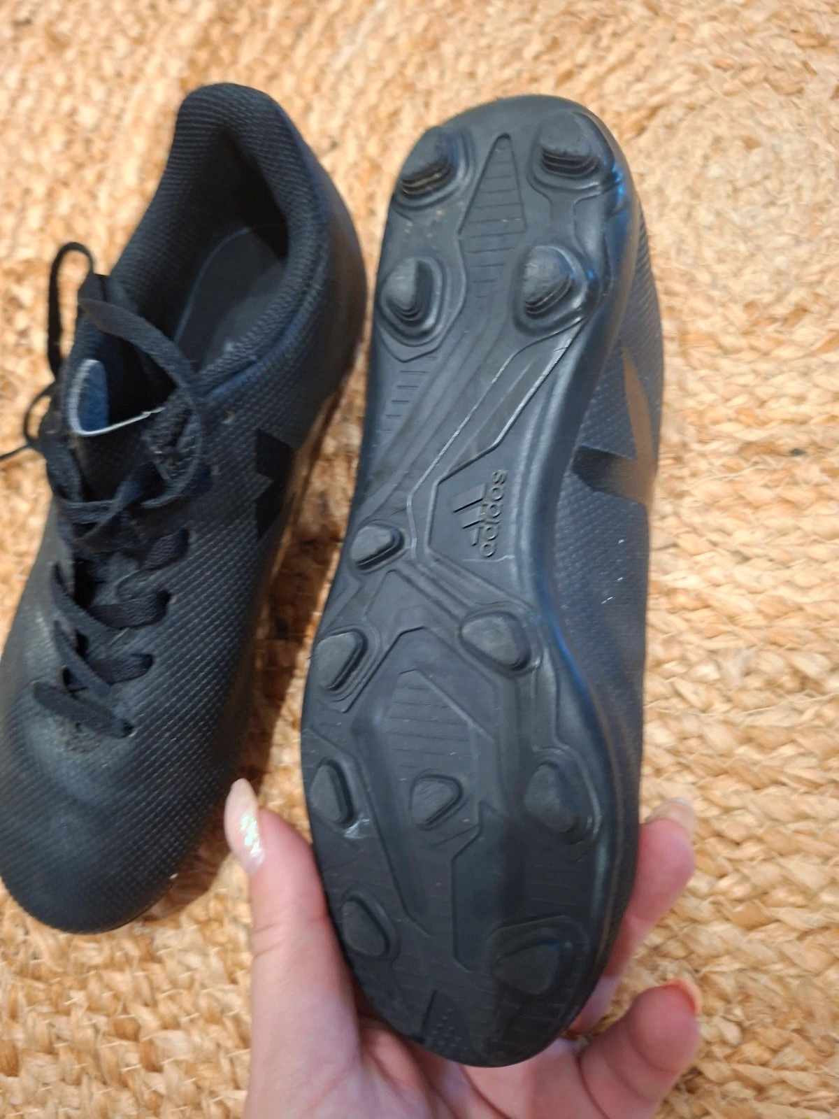 Chaussures de football crampons moules Adidas noires - Pointure 33/33.5 – adidas – taille 33 4