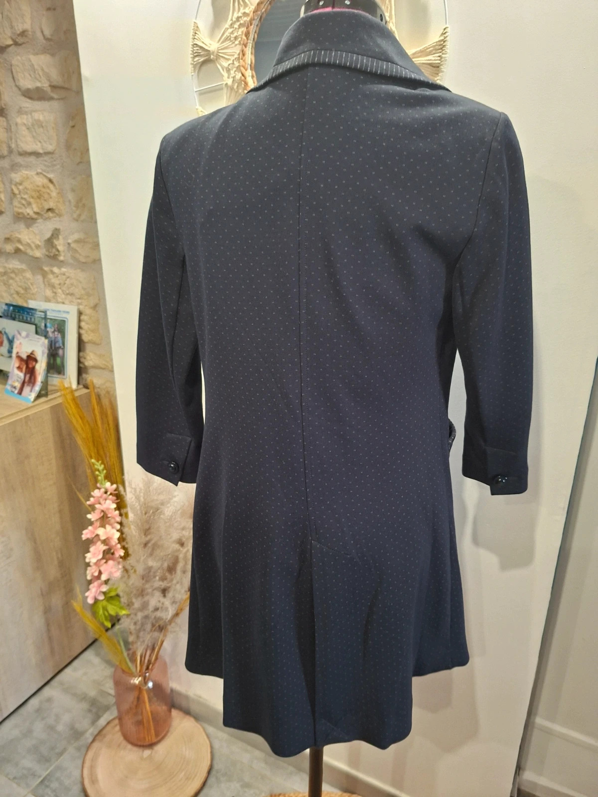 Manteau Mi-Long / Veste Longue Bleue Nuit à Micro-Motifs Cabi - Taille S (Neuf sans étiquette) – CAbi – taille S / 36 / 8 5