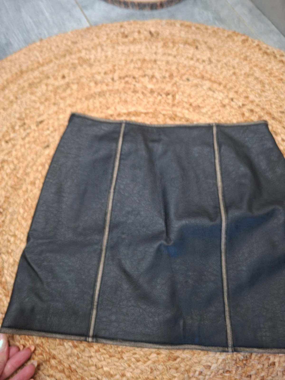 Jupe courte similicuir noire Monki - Neuf avec étiquette - Taille 34 (XS) – Monki – taille XS / 34 / 6 3