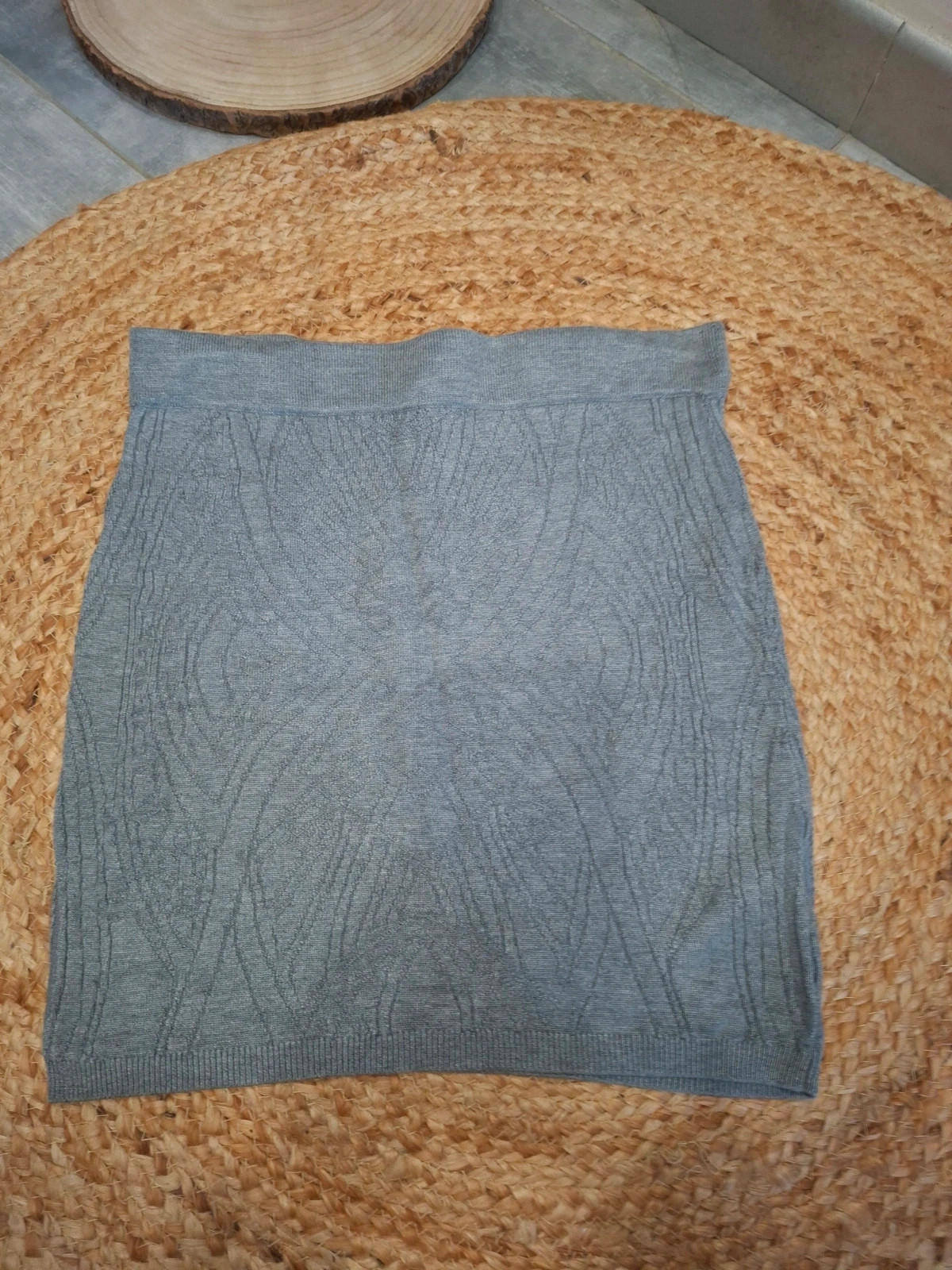 Jupe courte Amisu gris chiné en maille – taille 40 – ajustée