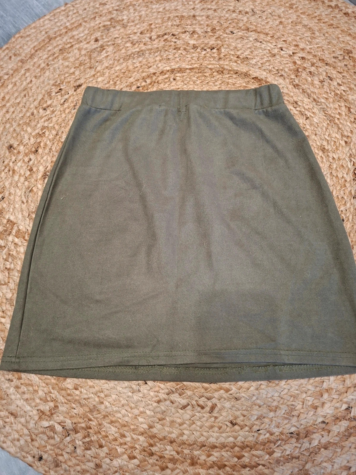 Jupe courte Dovely & Jo kaki suédine effet daim M 38 écussons – Dovely & Jo – taille M / 38 / 10 3