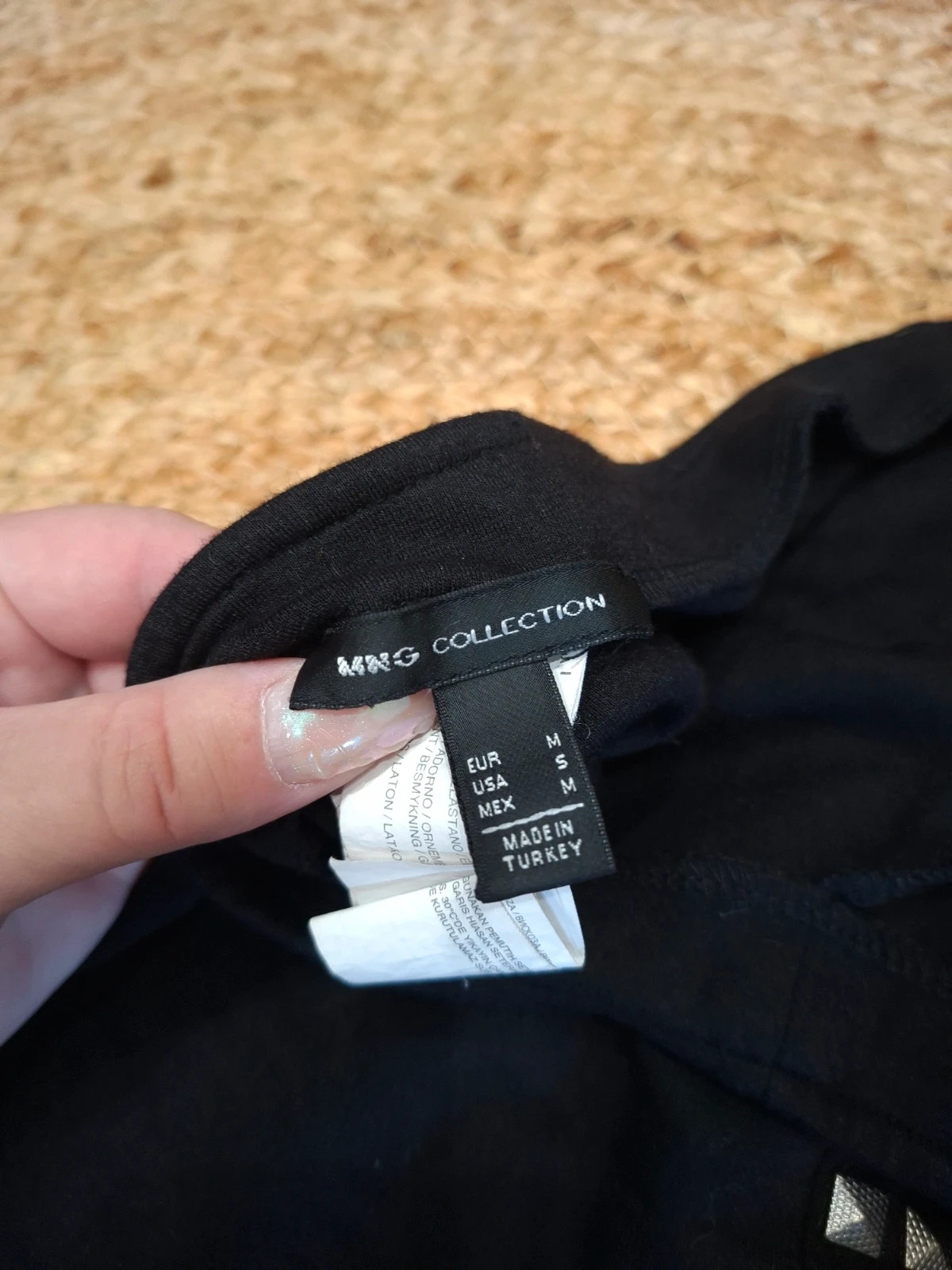 Jupe courte noire Mango MNG à clous – rock chic – T38 – MGN – taille M / 38 / 10 3