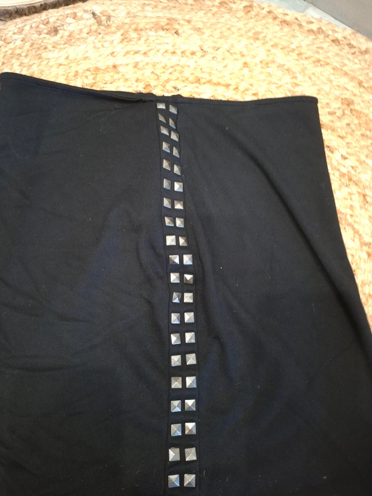Jupe courte noire Mango MNG à clous – rock chic – T38 – MGN – taille M / 38 / 10 2