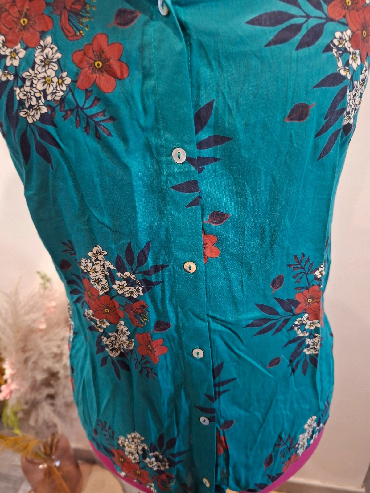 Chemise sans manches Kiabi fleurie bleu canard – S/36 – neuve avec étiquette – Kiabi – taille S / 36 / 8 2
