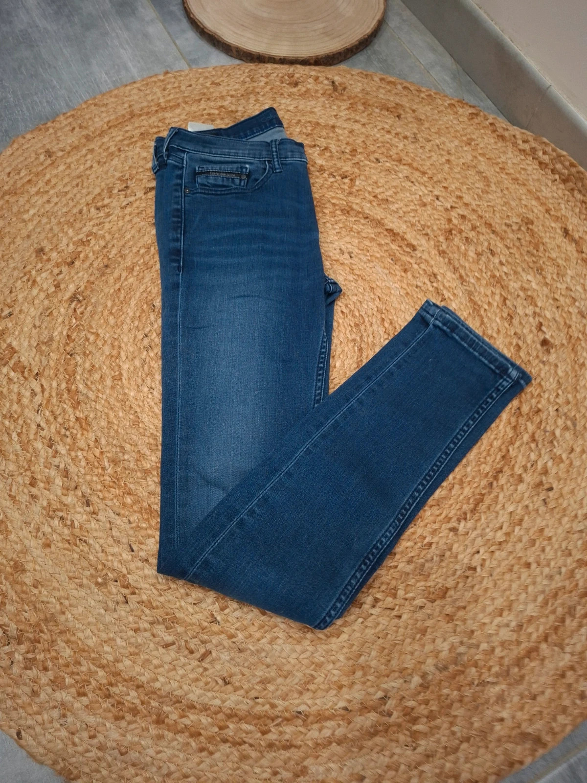 Jean skinny Calvin Klein Jeans bleu délavé W28 L32 T38 – Guess Jeans – taille M / 38 / 10