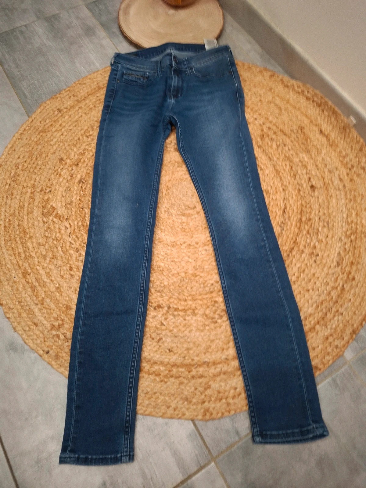 Jean skinny Calvin Klein Jeans bleu délavé W28 L32 T38 – Guess Jeans – taille M / 38 / 10 3