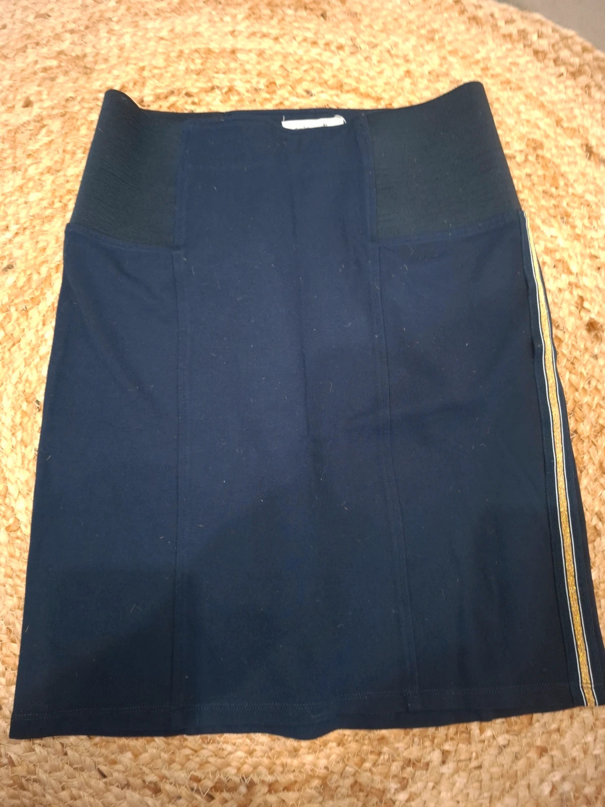 Jupe droite Grain de Malice bleu marine bande dorée T38 – Grain de Malice – taille M / 38 / 10 3