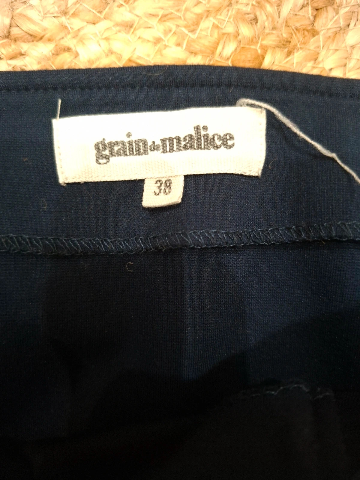 Jupe droite Grain de Malice bleu marine bande dorée T38 – Grain de Malice – taille M / 38 / 10 4