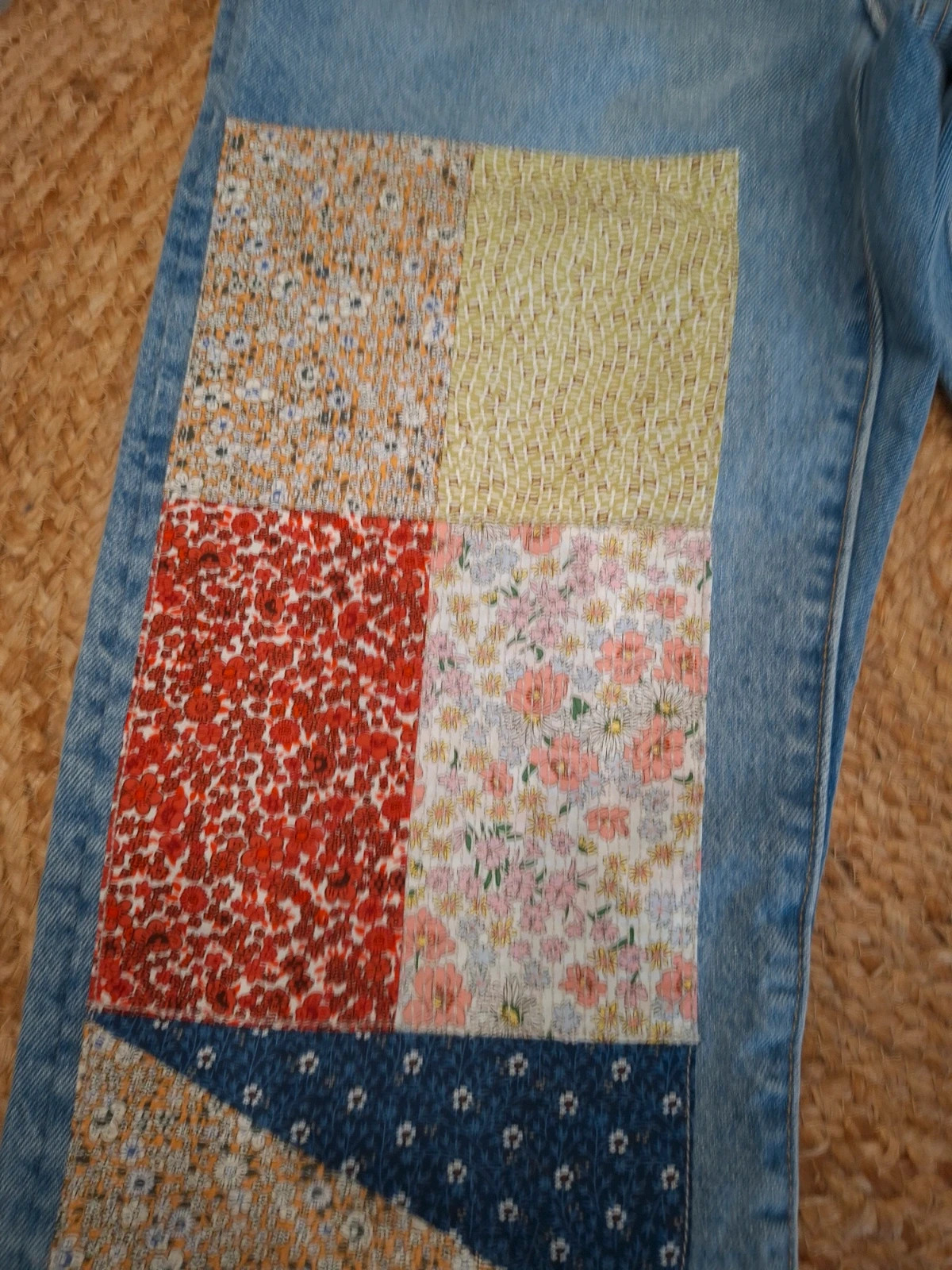 Jean Levi’s 501 ’90s Patchwork Floral – Édition Anniversaire 150 ans – Neuf avec étiquette – W27 L32 – Levi's – taille S / 36 / 8 4