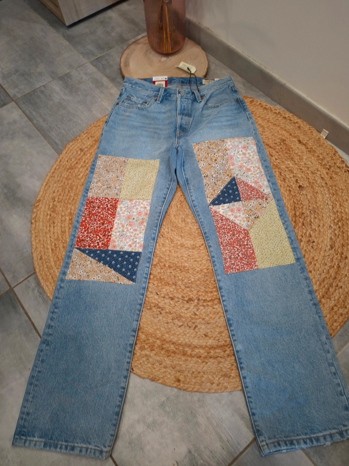 Jean Levi’s 501 ’90s Patchwork Floral – Édition Anniversaire 150 ans – Neuf avec étiquette – W27 L32 – Levi's – taille S / 36 / 8 2
