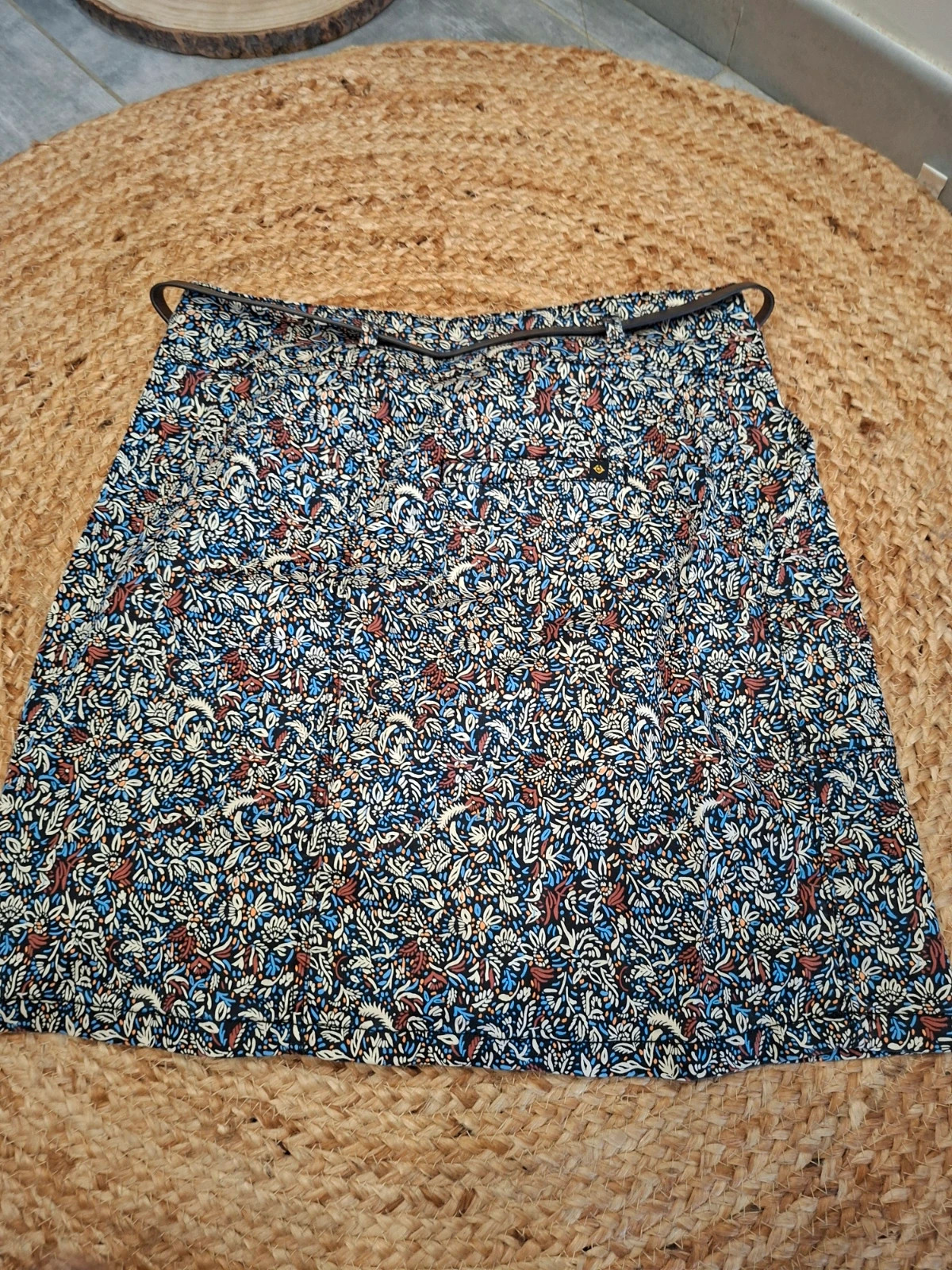 Jupe courte Bonobo fleurie multicolore T38 M avec ceinture – Bonobo – taille M / 38 / 10 4